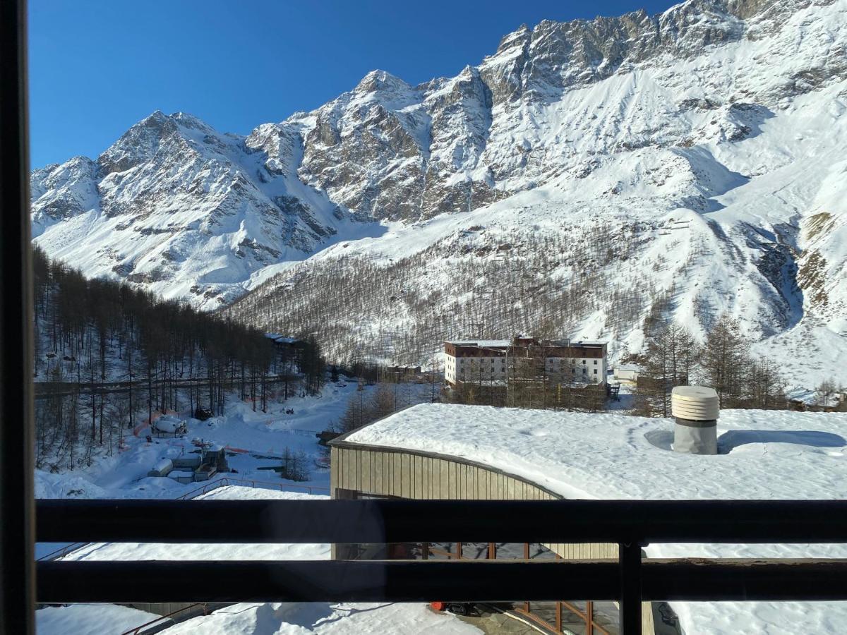 White Escape Apartment Valtournenche Bagian luar foto