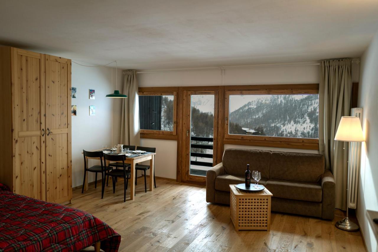 White Escape Apartment Valtournenche Bagian luar foto